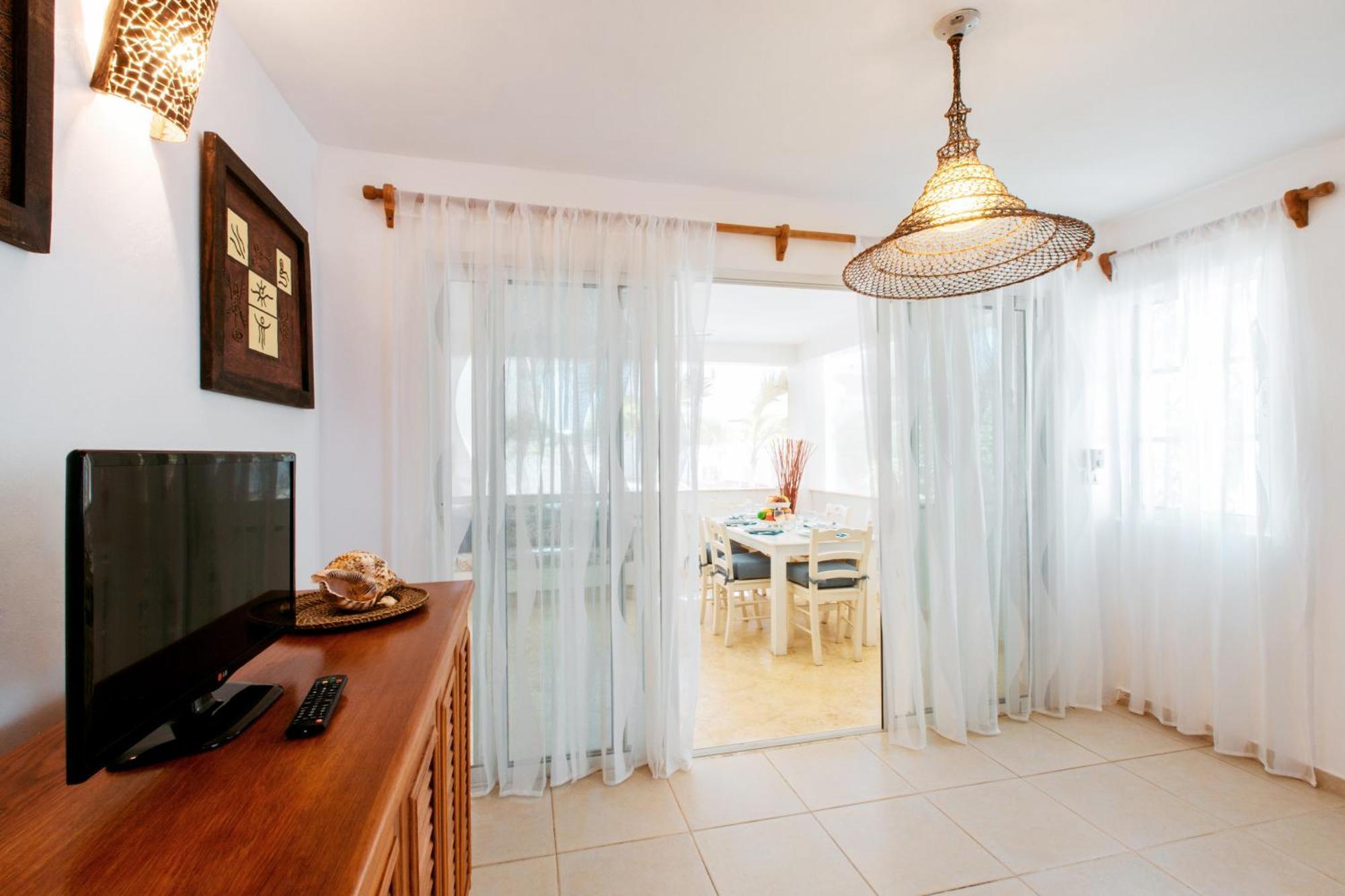 Tropical Villas At Los Corales Beach - Caribbean Rentals Fzco 푼타 카나 객실 사진