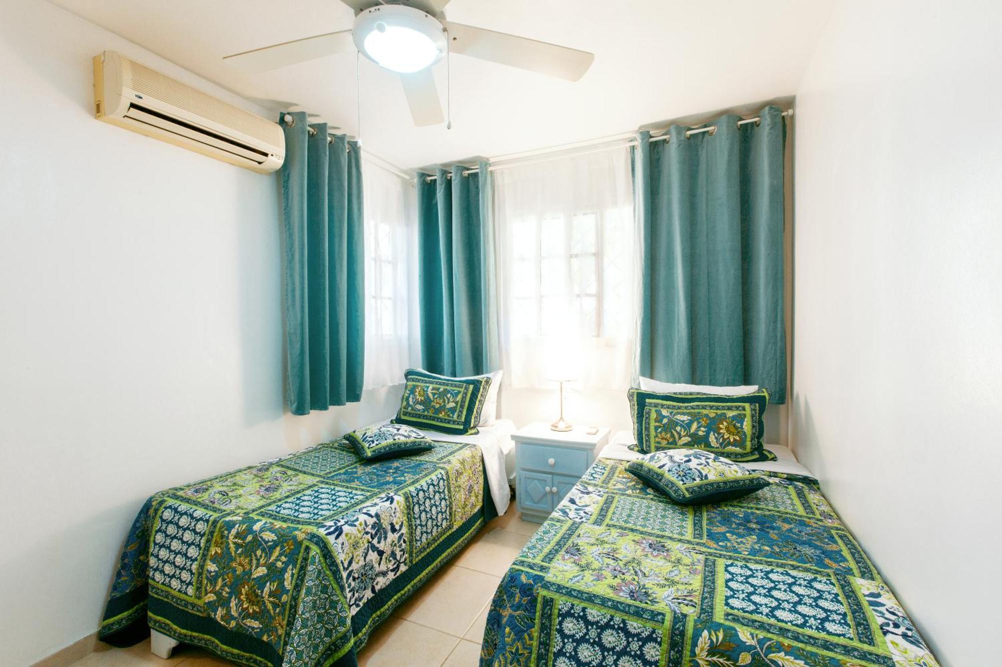 Tropical Villas At Los Corales Beach - Caribbean Rentals Fzco 푼타 카나 객실 사진